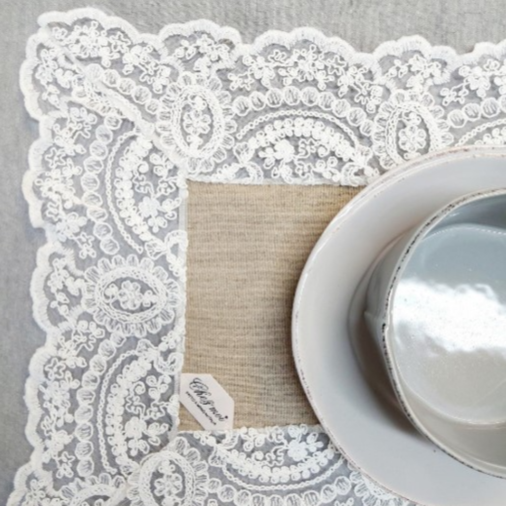 Set of 2 Corinthian Placemats in Waxed Linen