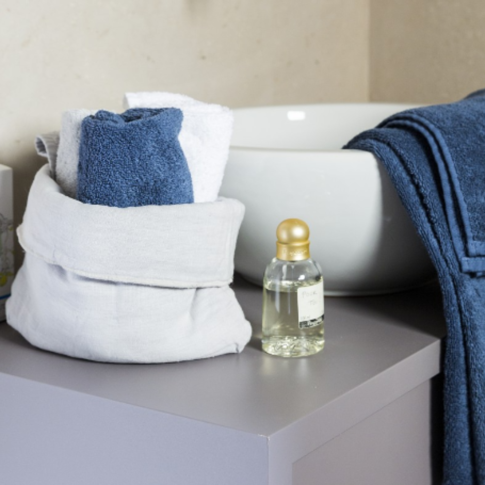 Weiche Tasche aus reinem Leinen mit Trio Basic-Schwammwaschlappen