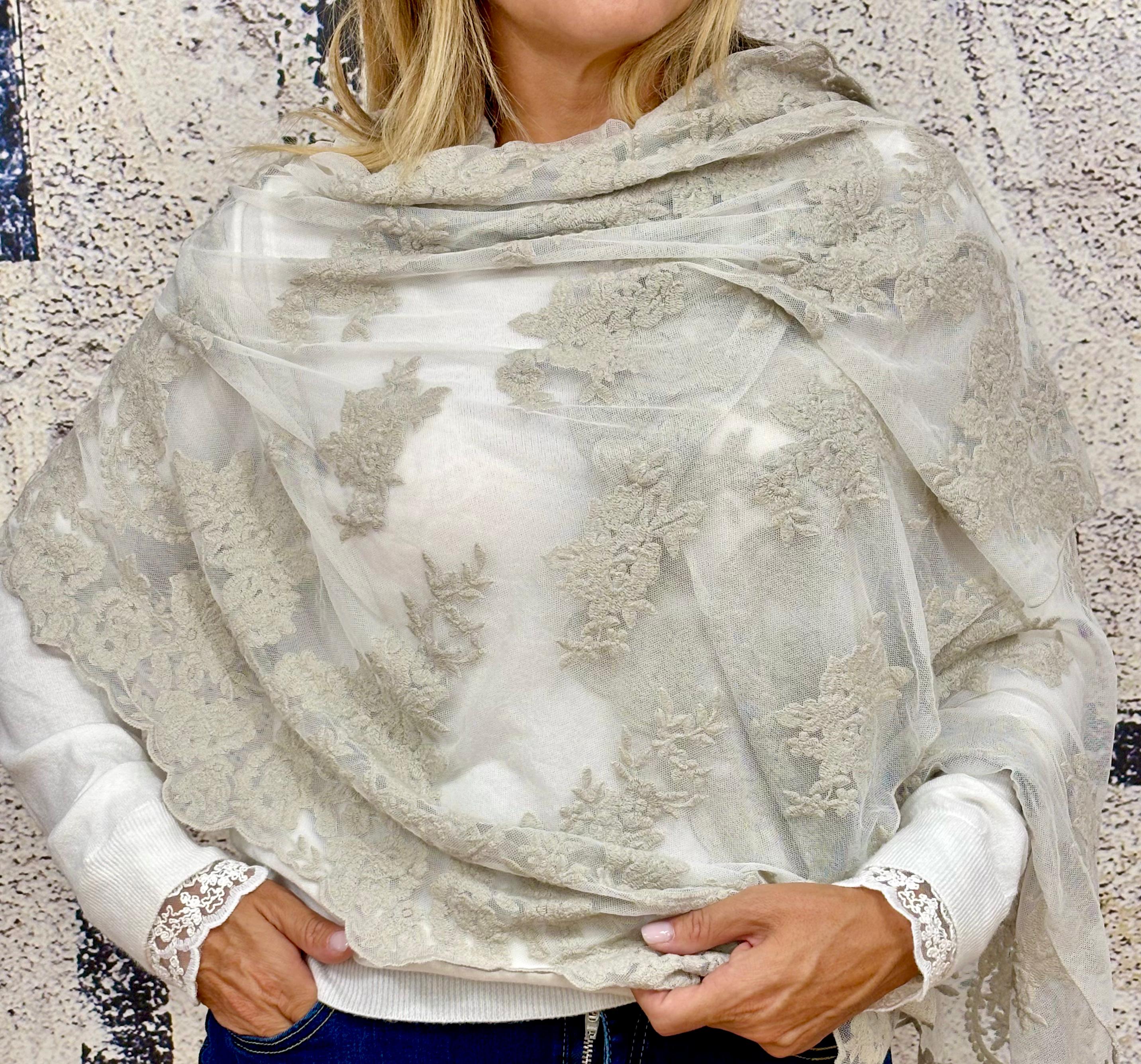 Versailles Scarf
