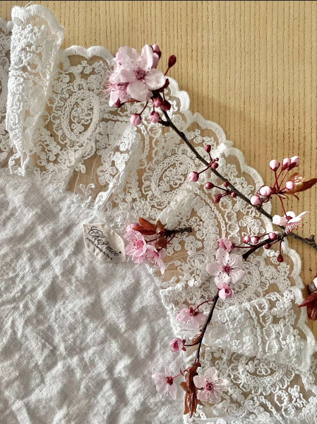 2er-Set Tischsets mit korinthischem Rahmen