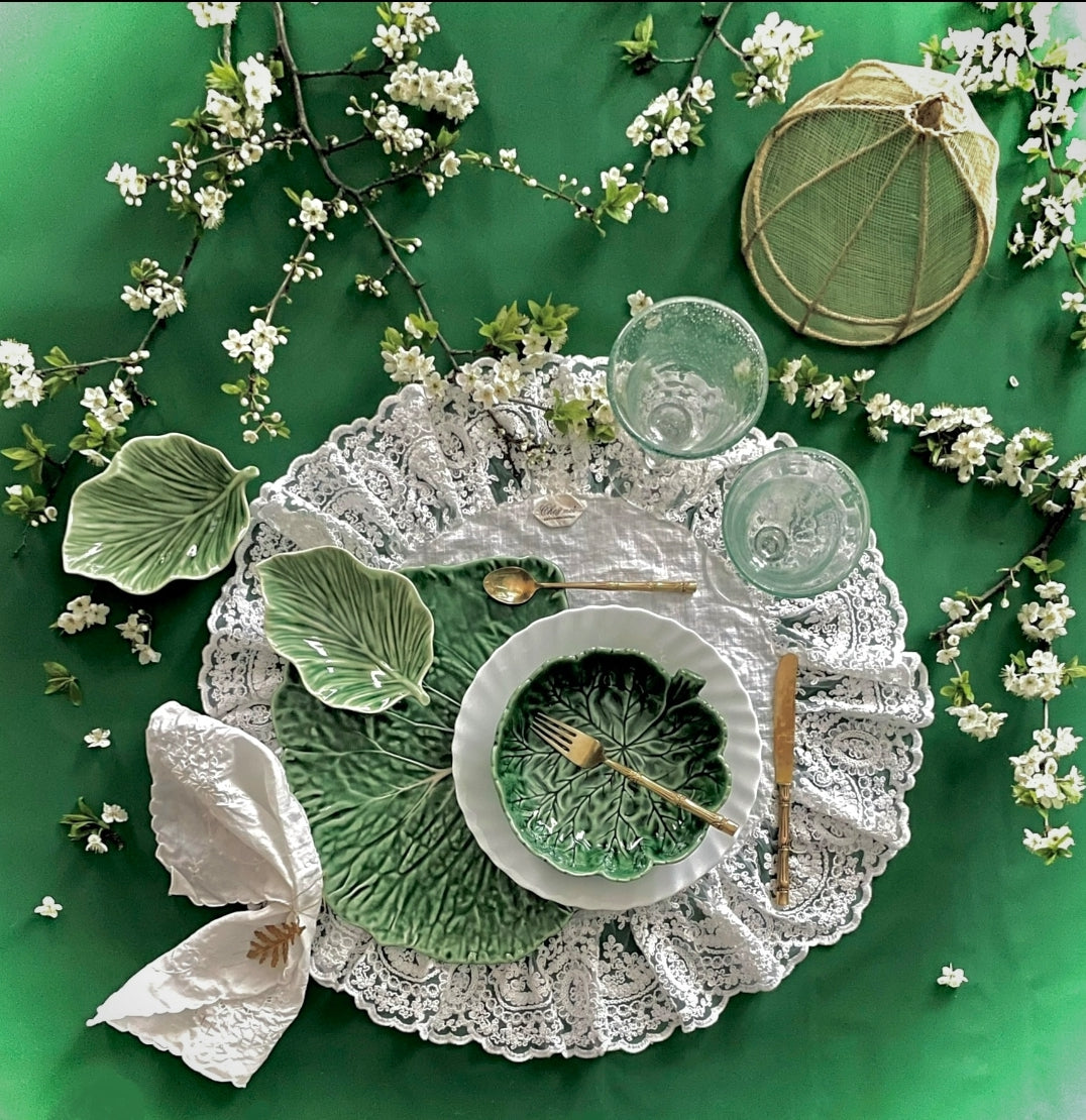 2er-Set Tischsets mit korinthischem Rahmen