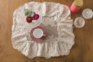 Versailles Ruffle Doily