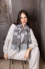 Load image into Gallery viewer, Pashmina Stripe
