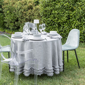 Chic Tablecloth