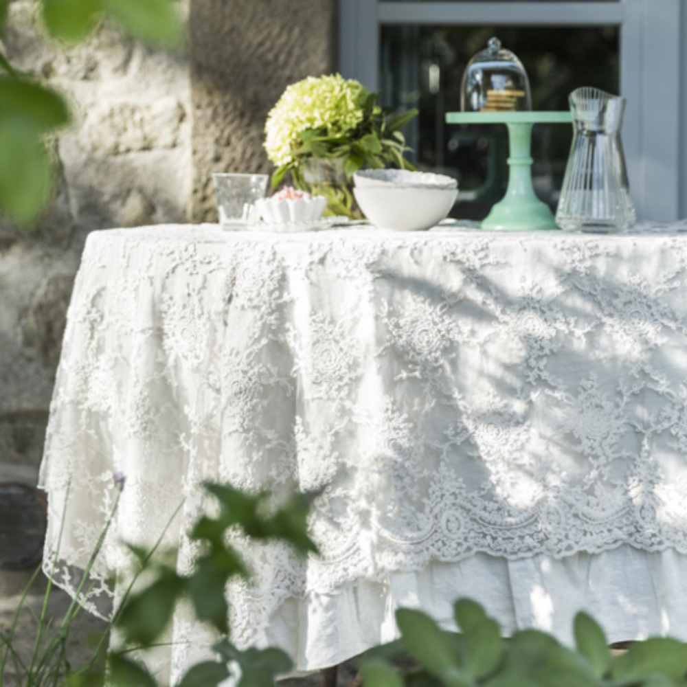 Corinthian tablecloth all lace