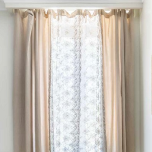 Lateral Specular Corinthian Inlay Curtain in Velvet