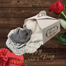 Load image into Gallery viewer, Pashmina Shakira Him and Her Valentine&#39;s Day Box
