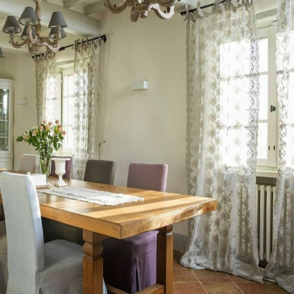 Corinthian curtain with linen loop and bows