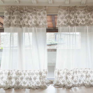 Valance Curtain and Corinthian Ruffle